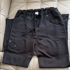 Dickies Women's Black scrubs Pants size M new